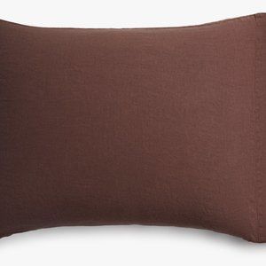 Parachute NWT pillowcase set  (two cases) linen in raisin, king size